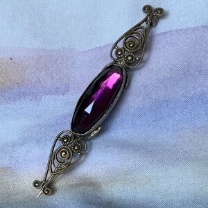 Vintage Brooch - Silver tone metal